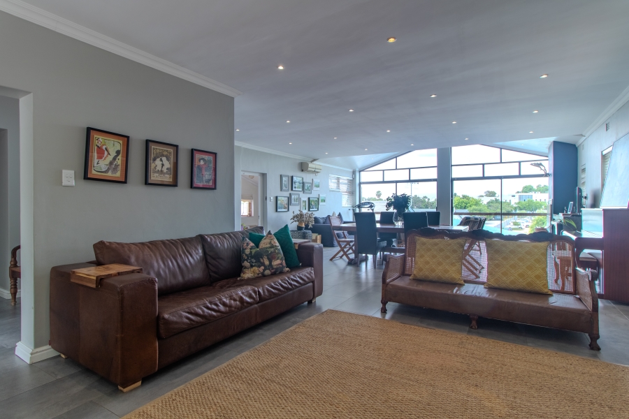 5 Bedroom Property for Sale in Proteaville Western Cape